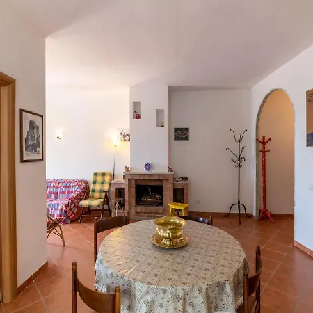 Inviting In Umbria With Garden דירה *